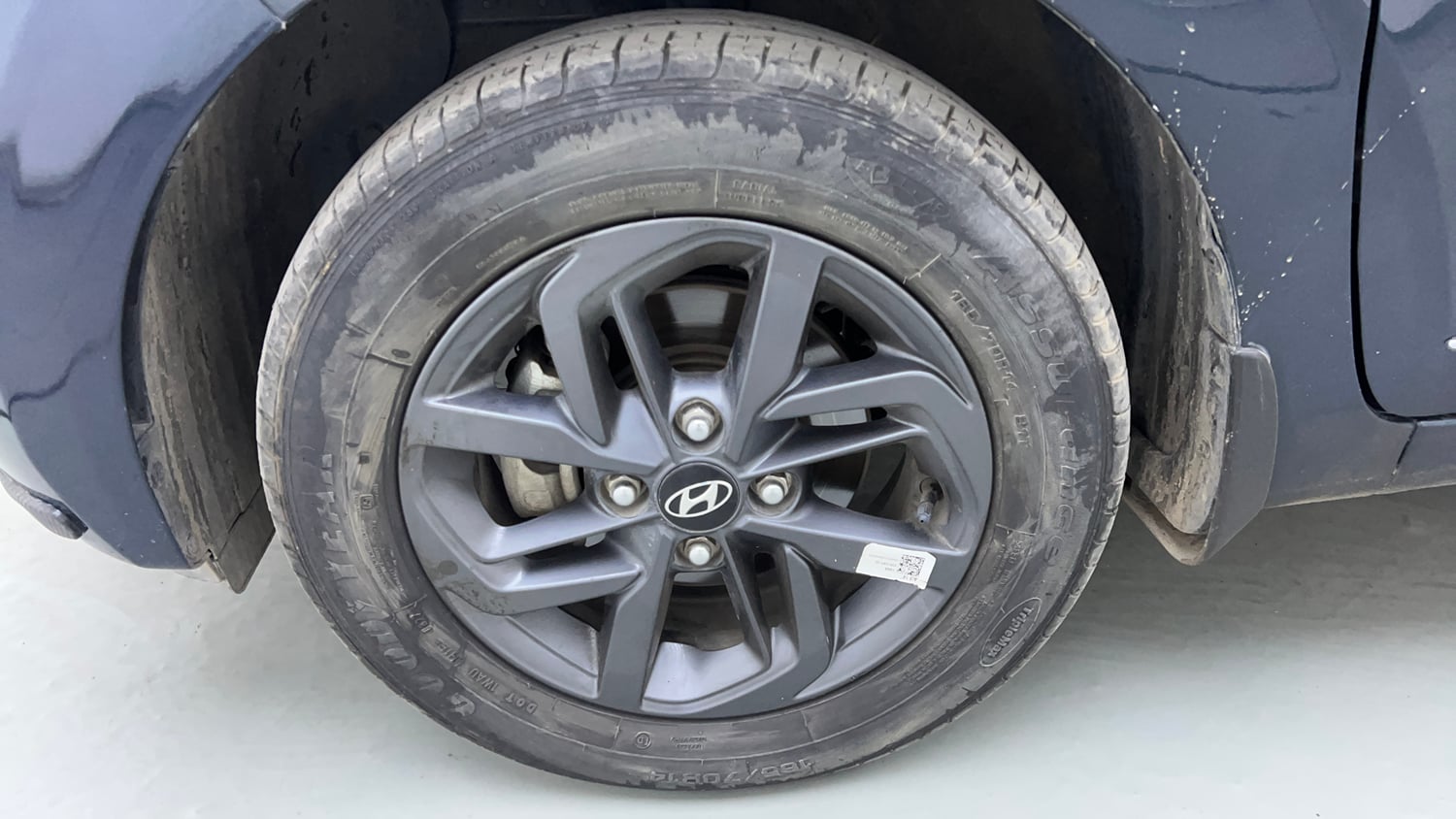 Used 2022 Hyundai Grand i10 Nios Sportz 1.2 Kappa VTVT Petrol Manual tyres LEFT FRONT TYRE RIM VIEW