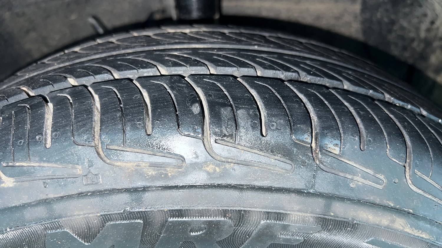 Used 2022 Hyundai Grand i10 Nios Sportz 1.2 Kappa VTVT Petrol Manual tyres RIGHT FRONT TYRE TREAD VIEW