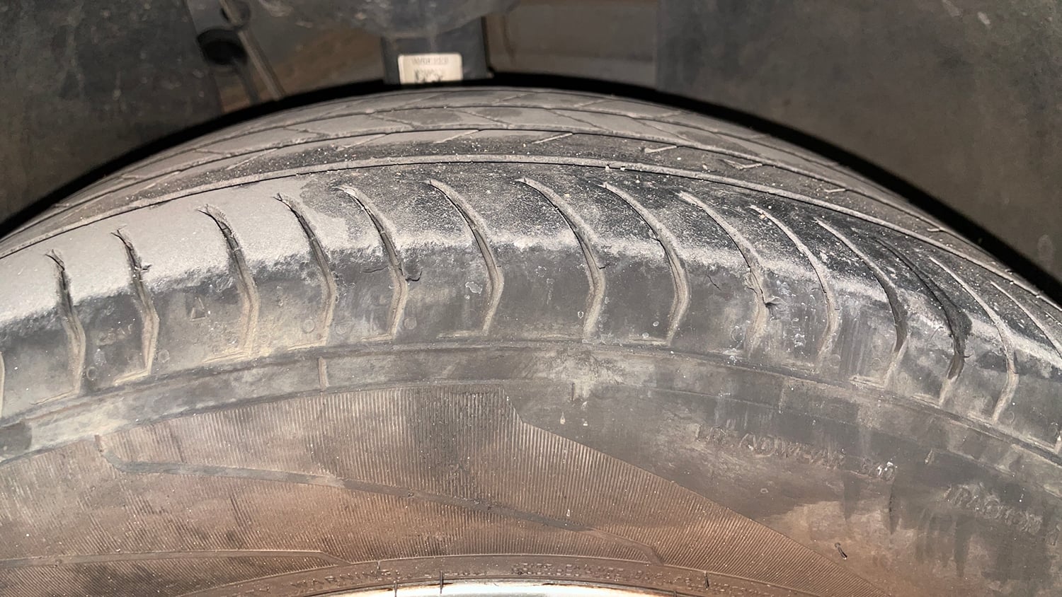 Used 2023 Skoda Kushaq Ambition 1.0L TSI MT Petrol Manual tyres RIGHT FRONT TYRE TREAD VIEW