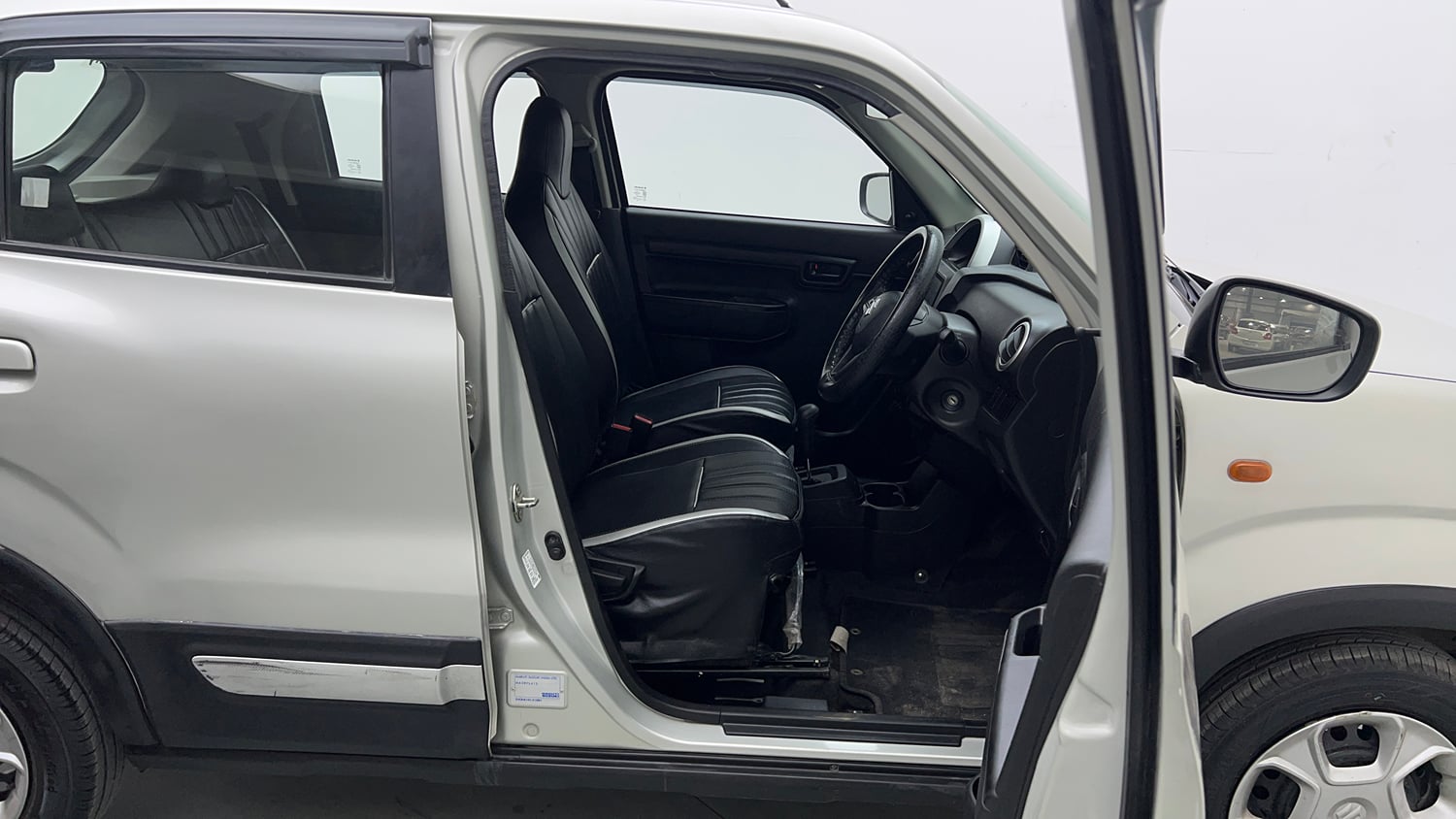 Used 2020 Maruti Suzuki S-Presso VXi Plus AMT Petrol Automatic interior RIGHT SIDE FRONT DOOR CABIN VIEW