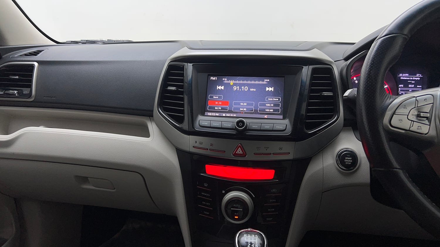Used 2021 Mahindra XUV 300 W8 1.2 Petrol Petrol Manual top_features Integrated (in-dash) music system