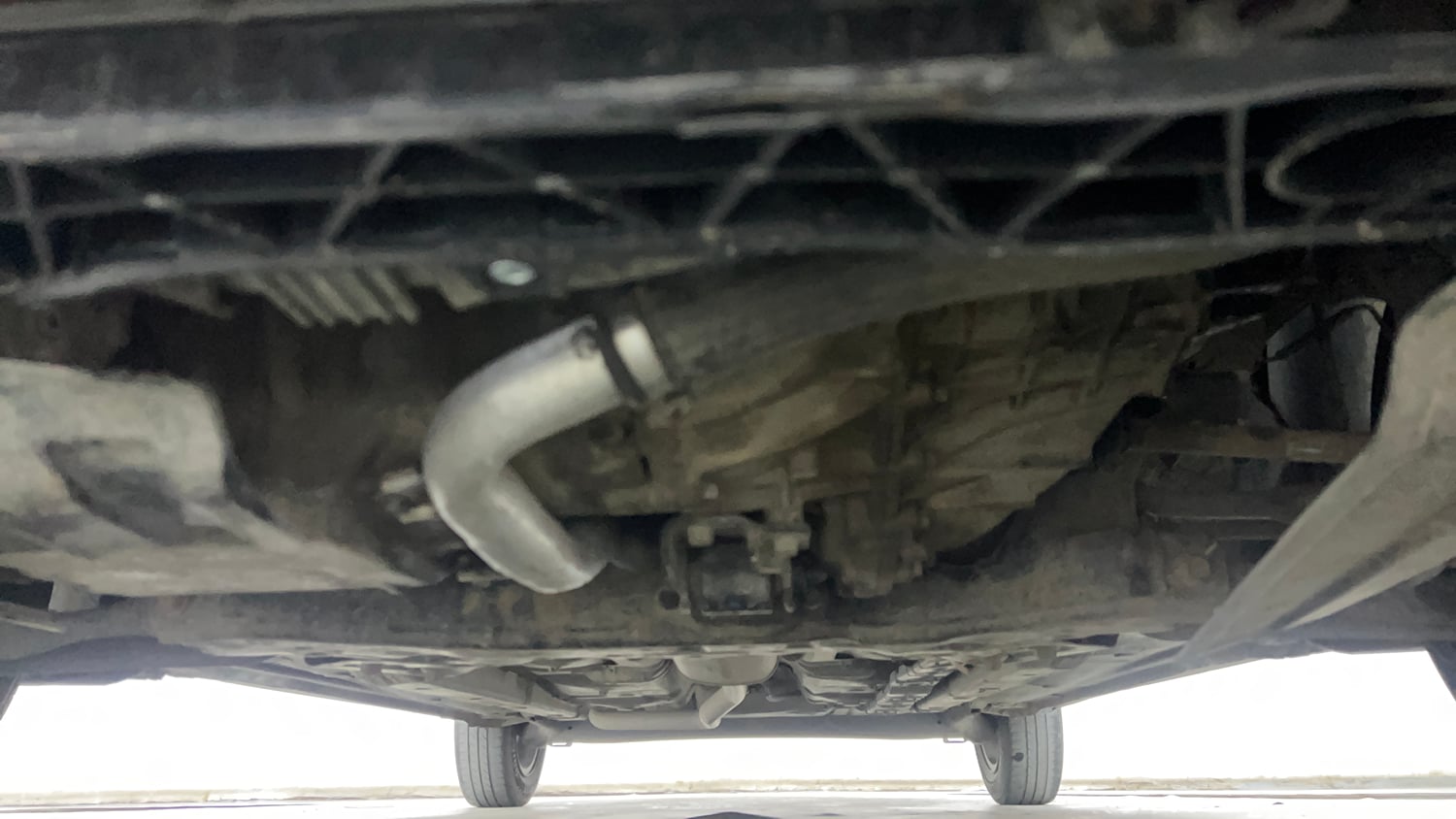 Used 2018 Hyundai Grand i10 Asta U2 1.2 CRDi Diesel Manual extra FRONT LEFT UNDERBODY VIEW