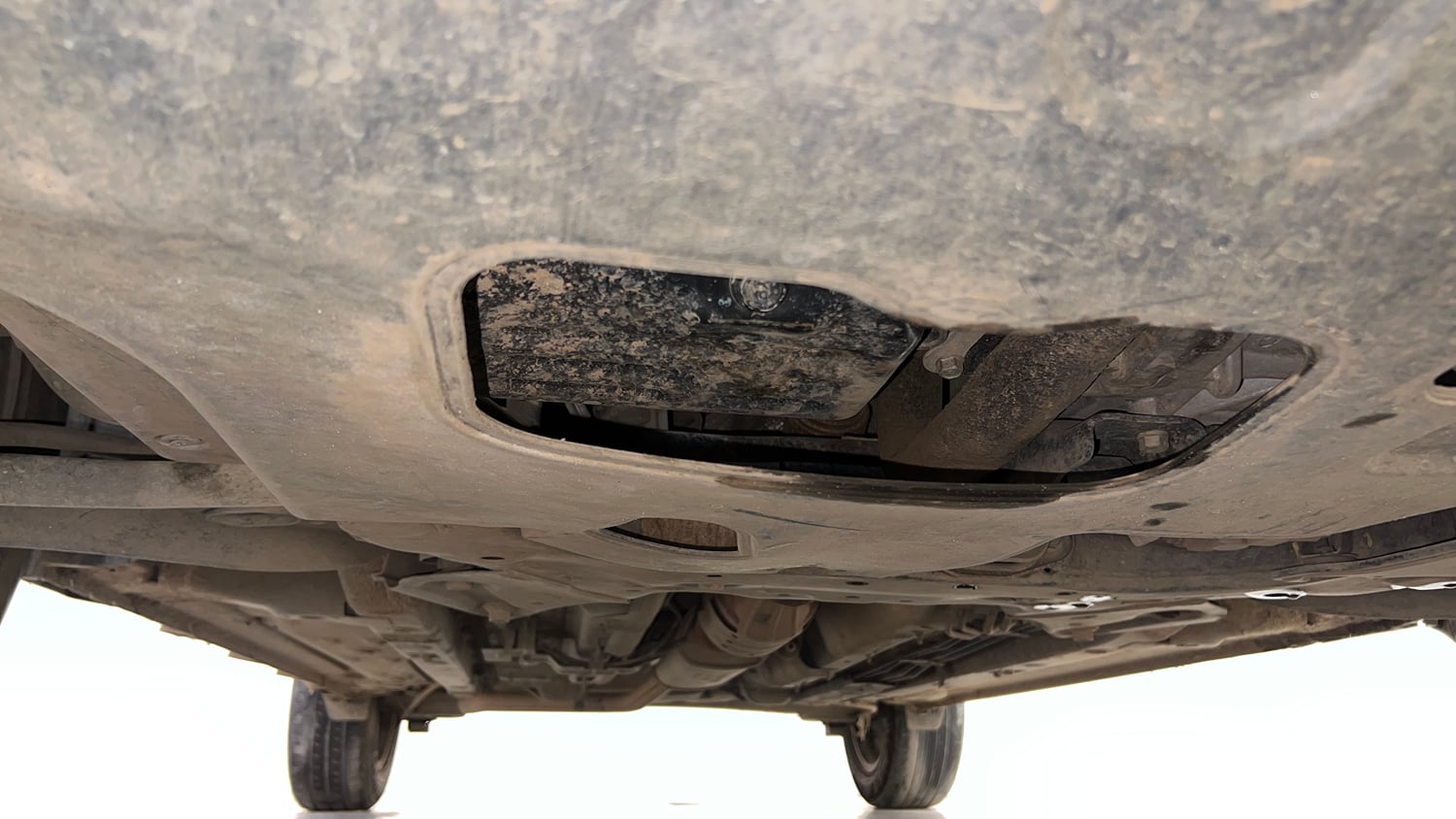 Used 2023 Hyundai Venue N-Line N6 DCT Dual Tone Petrol Automatic extra FRONT LEFT UNDERBODY VIEW
