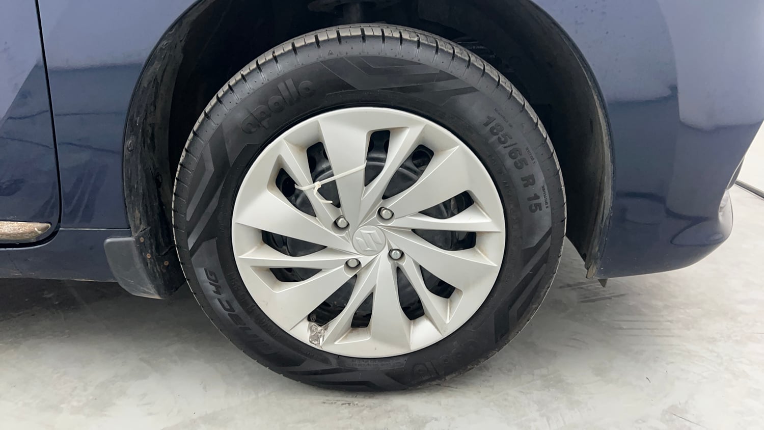Used 2026 Maruti Suzuki Baleno Delta AGS Petrol Automatic tyres RIGHT FRONT TYRE RIM VIEW
