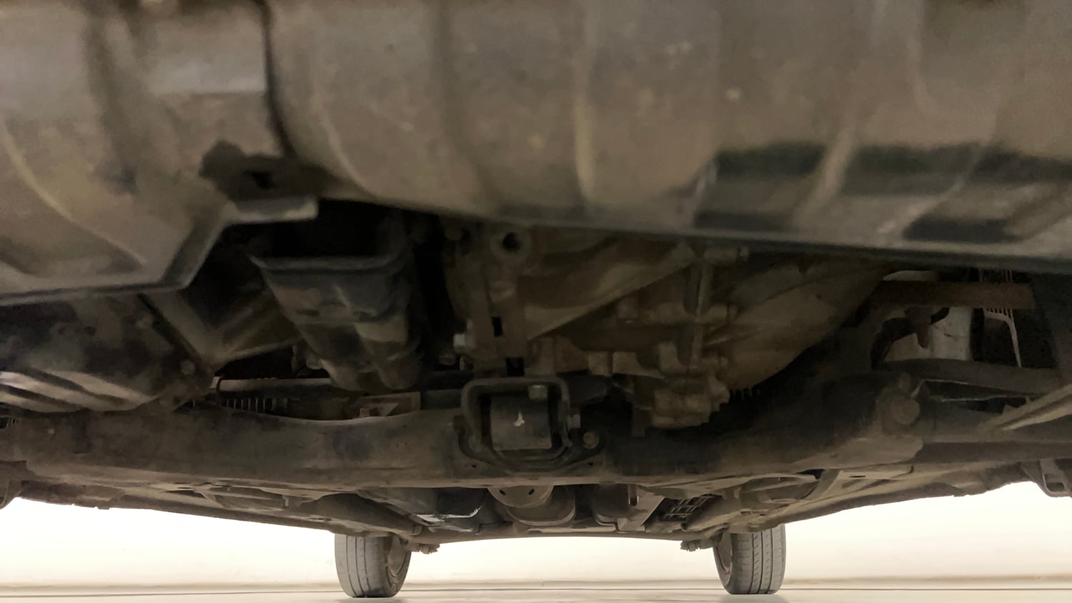 Used 2015 Hyundai Fluidic Verna 4S 1.6 VTVT SX Petrol Manual extra FRONT LEFT UNDERBODY VIEW