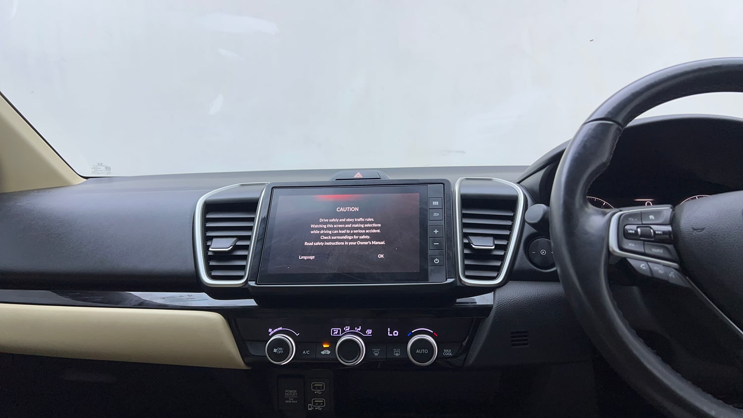 Used 2022 Honda City VX CVT Petrol Petrol Automatic interior MUSIC SYSTEM & AC CONTROL VIEW