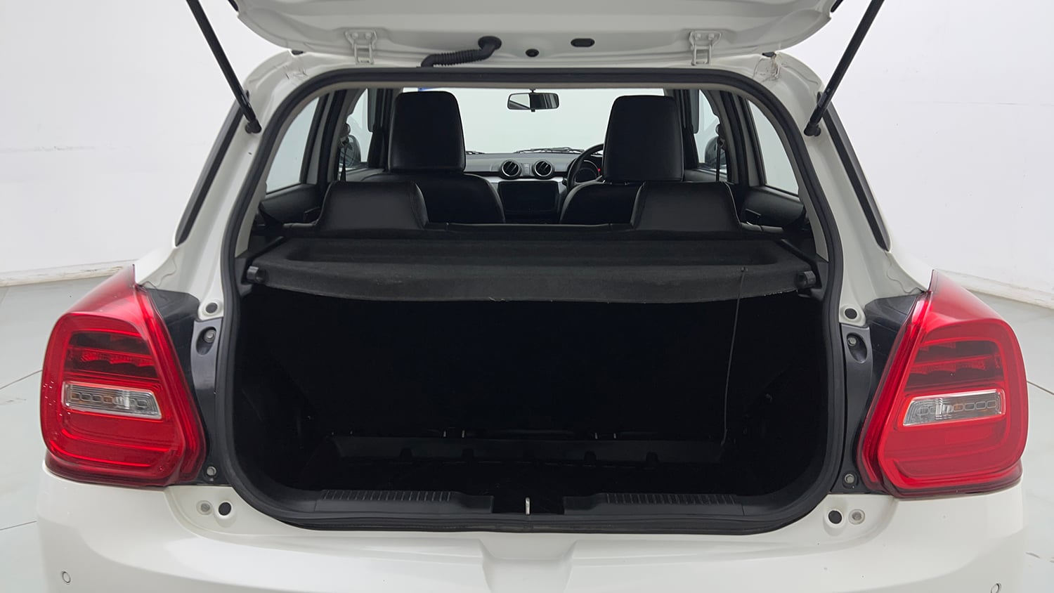 Used 2022 Maruti Suzuki Swift VXi Petrol Manual interior DICKY INSIDE VIEW