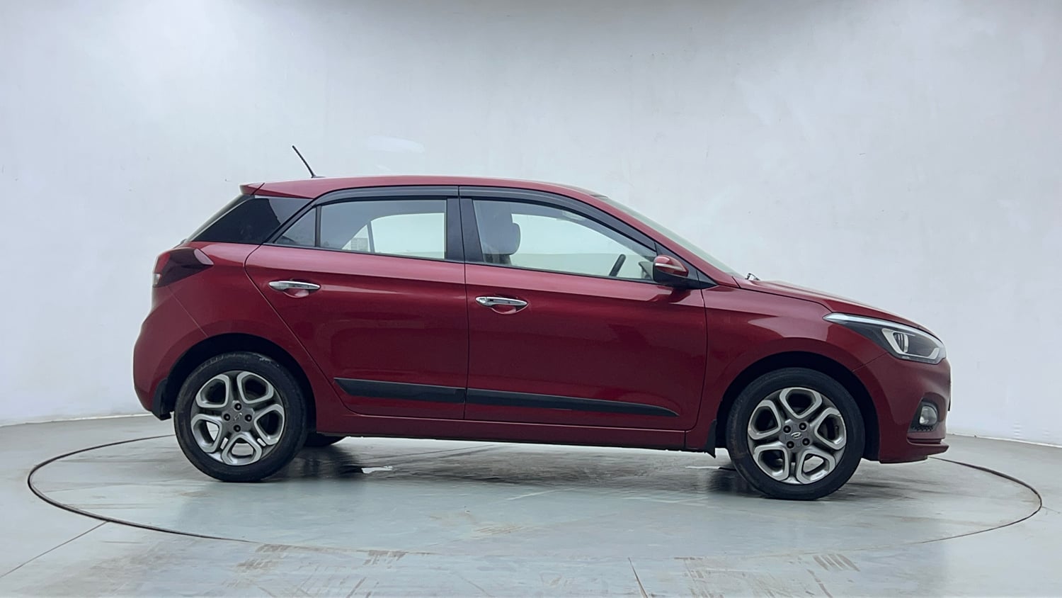 Used 2018 Hyundai Elite i20 Asta 1.2 (O) Petrol Manual exterior RIGHT SIDE VIEW