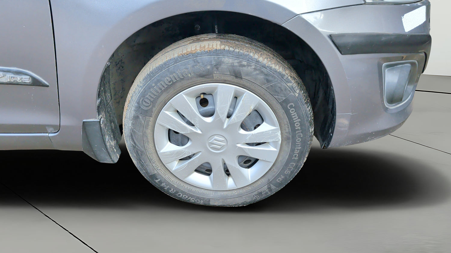 Used 2014 Maruti Suzuki Swift Dzire VXI Petrol Manual tyres RIGHT FRONT TYRE RIM VIEW
