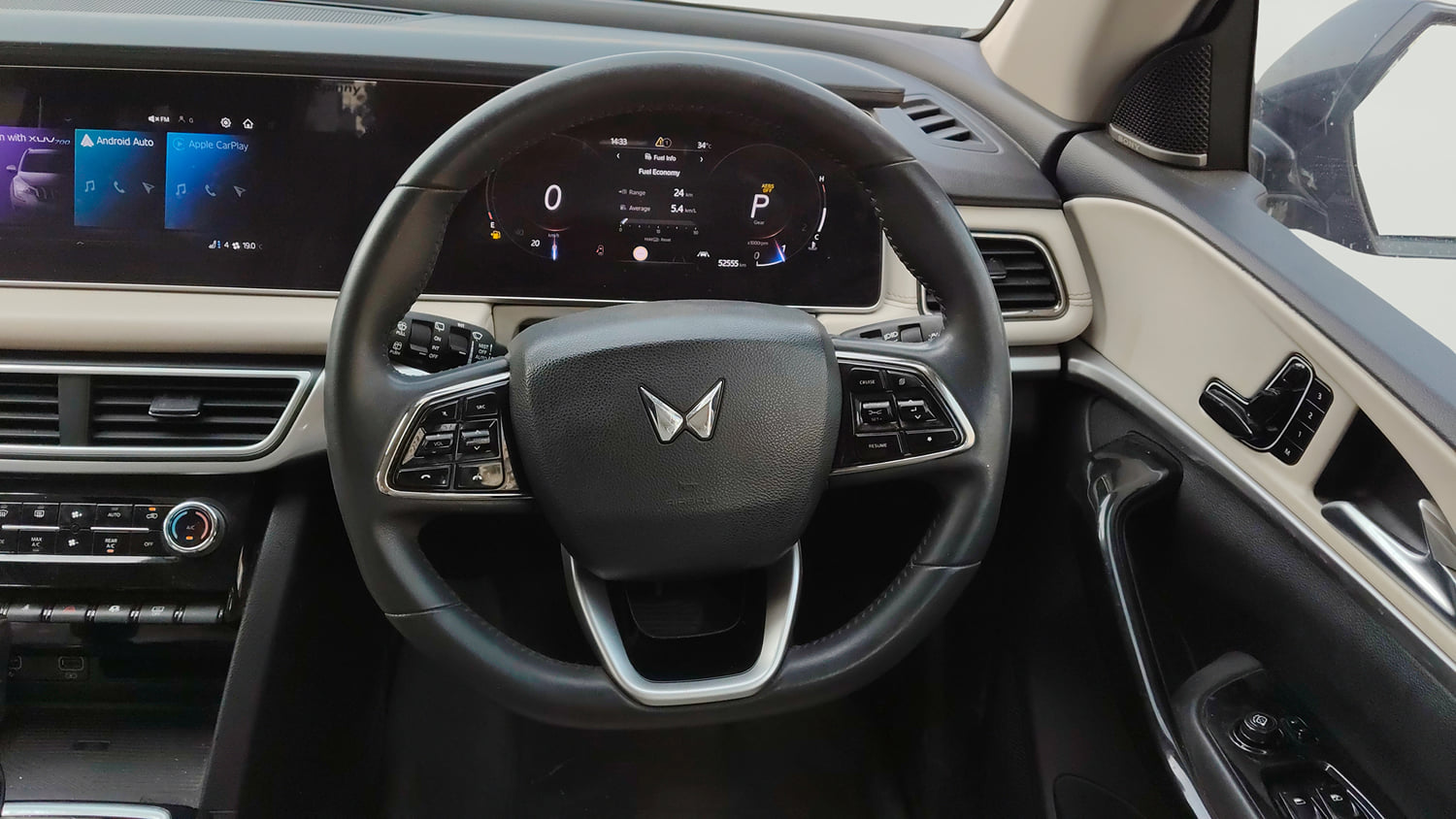 Used 2024 Mahindra XUV700 AX7 Luxury Pack Petrol AT 7 STR Petrol Automatic interior STEERING VIEW