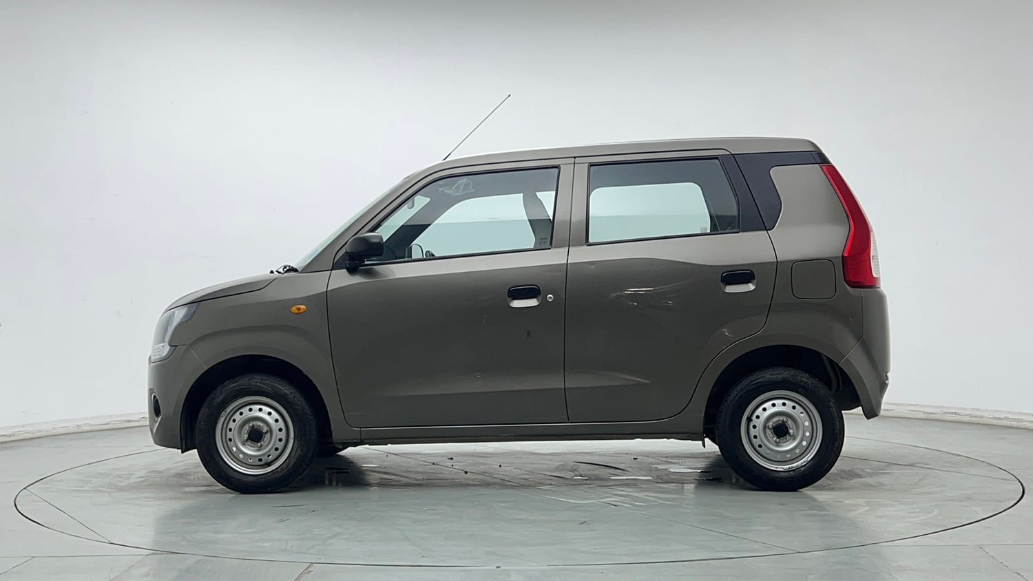 Used 2020 Maruti Suzuki Wagon R 1.0 LXi 1.0 Petrol Manual exterior LEFT SIDE VIEW