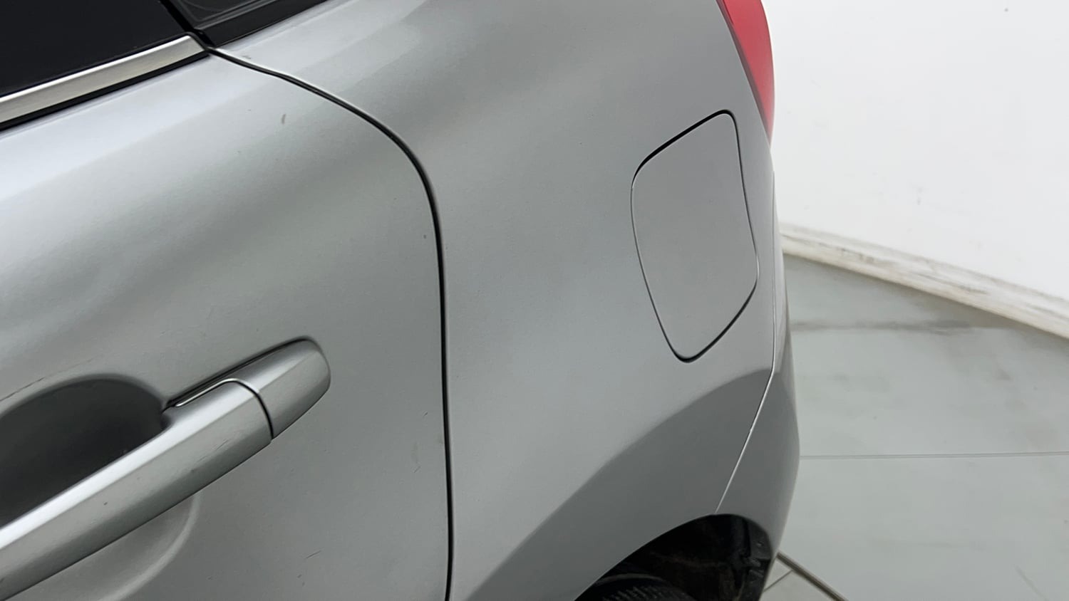 Used 2017 Maruti Suzuki Baleno Delta 1.2 Petrol Manual dents MINOR DENT