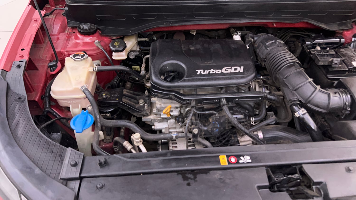 Used 2023 Hyundai Venue SX (O) 1.0 Turbo DCT Petrol Automatic engine ENGINE RIGHT SIDE VIEW