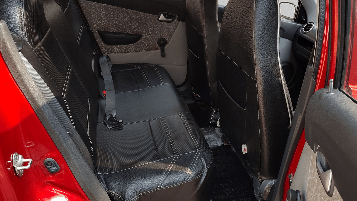 Used 2017 Maruti Suzuki Alto 800 VXi Petrol Manual interior RIGHT SIDE REAR DOOR CABIN VIEW