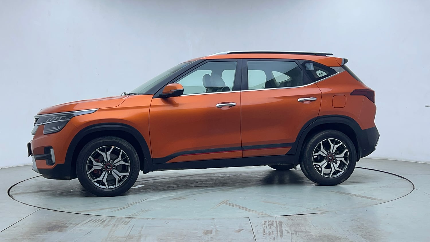 Used 2020 Kia Seltos GTX Plus 1.4 Petrol Manual exterior LEFT SIDE VIEW