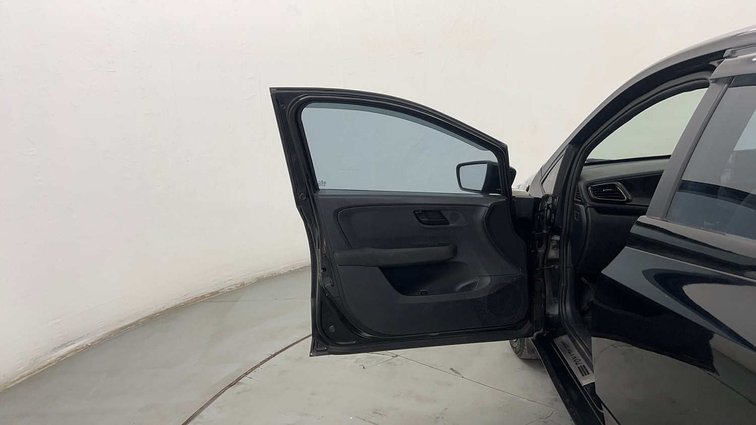Used 2023 Tata Altroz XZ Plus Petrol Dark Edition Petrol Manual interior LEFT FRONT DOOR OPEN VIEW