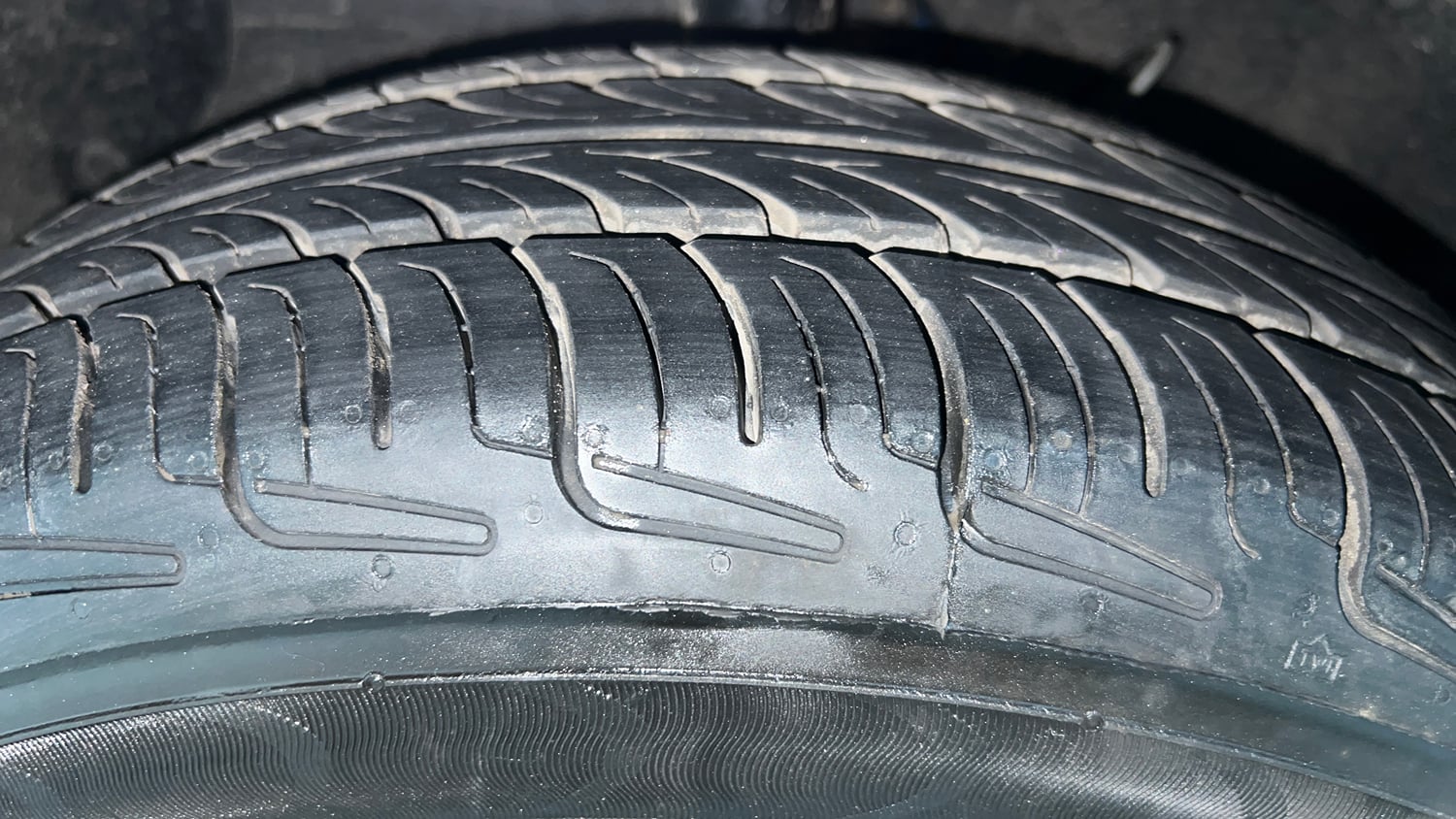 Used 2022 Hyundai Grand i10 Nios Sportz 1.2 Kappa VTVT Petrol Manual tyres LEFT FRONT TYRE TREAD VIEW