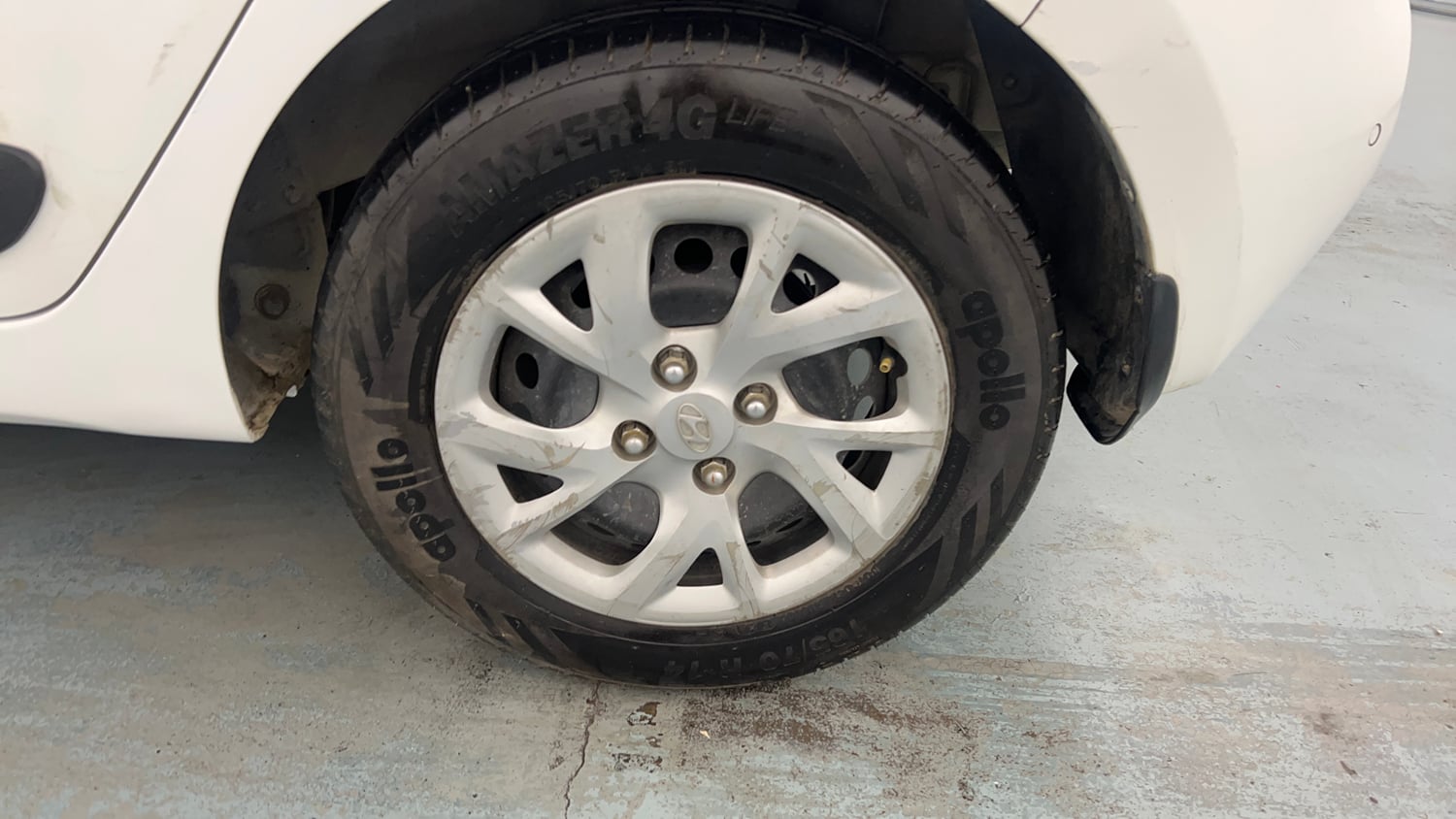 Used 2019 Hyundai Grand i10 Sportz 1.2 Kappa VTVT Petrol Manual tyres LEFT REAR TYRE RIM VIEW