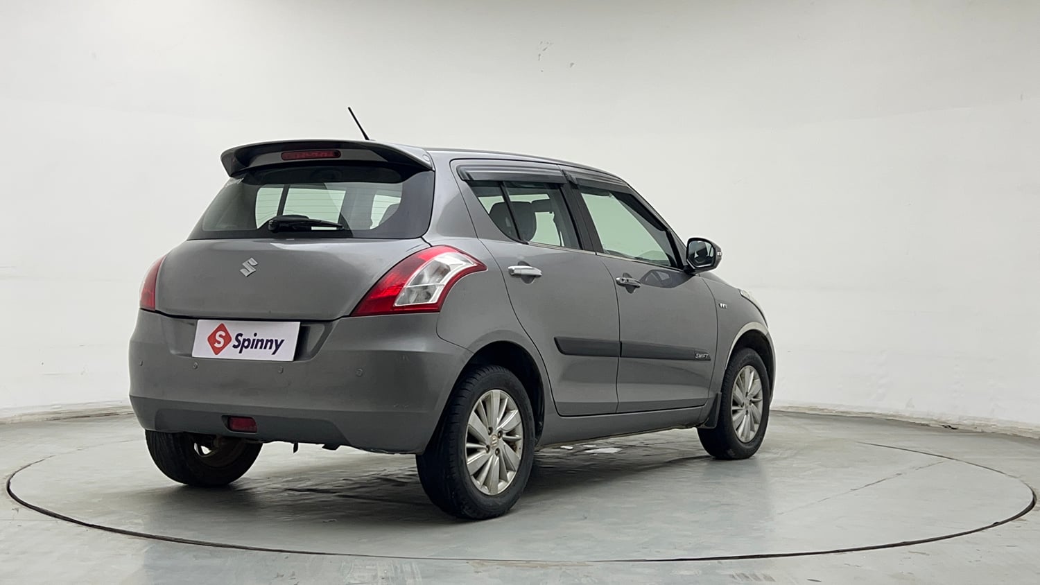 Used 2015 Maruti Suzuki Swift ZXi Petrol Manual exterior RIGHT REAR CORNER VIEW