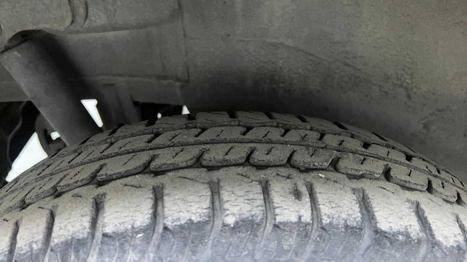 Used 2012 Maruti Suzuki Wagon R 1.0 LXi CNG Cng Manual tyres RIGHT REAR TYRE TREAD VIEW