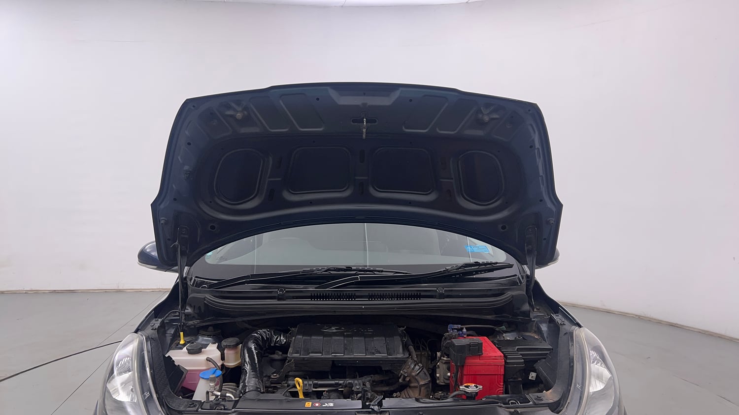 Used 2022 Hyundai Grand i10 Nios Sportz 1.2 Kappa VTVT Petrol Manual engine ENGINE & BONNET OPEN FRONT VIEW