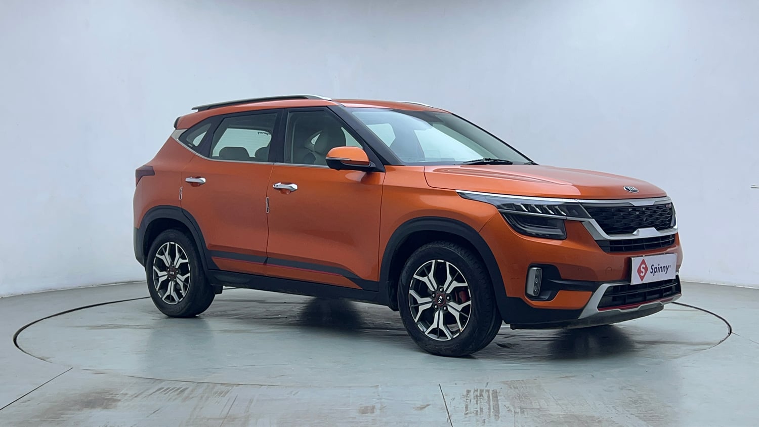 Used 2020 Kia Seltos GTX Plus 1.4 Petrol Manual exterior RIGHT FRONT CORNER VIEW