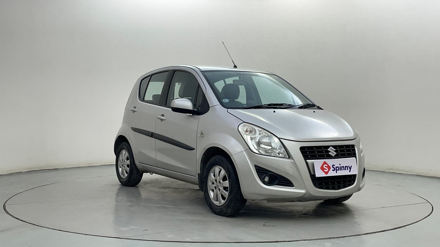 Used 2015 Maruti Suzuki Ritz Zxi BS-IV Petrol Manual exterior RIGHT FRONT CORNER VIEW