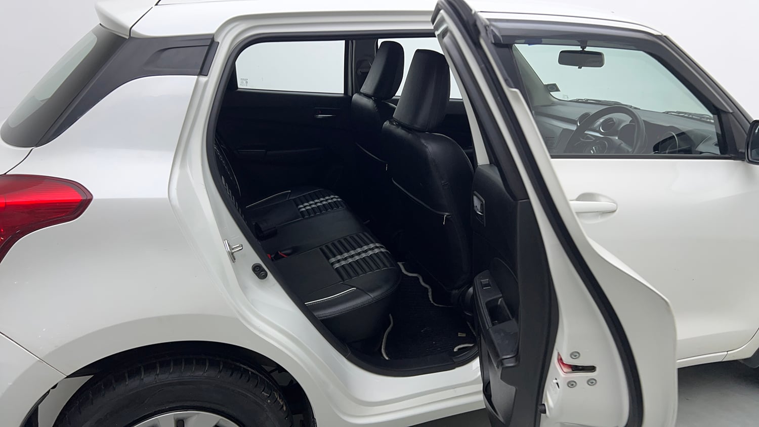 Used 2022 Maruti Suzuki Swift VXi Petrol Manual interior RIGHT SIDE REAR DOOR CABIN VIEW