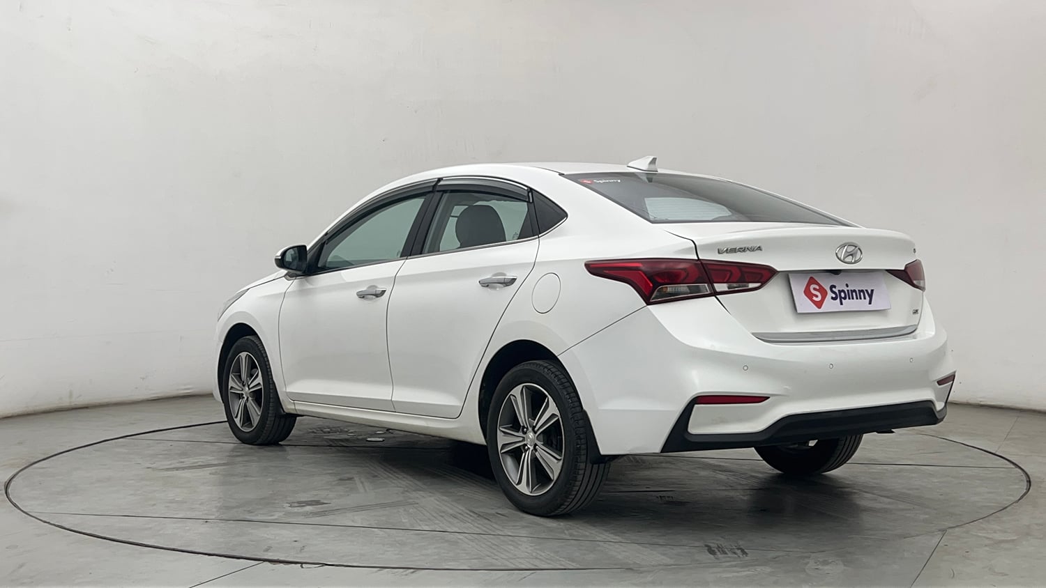 Used 2019 Hyundai Verna SX 1.6 VTVT Petrol Manual exterior LEFT REAR CORNER VIEW