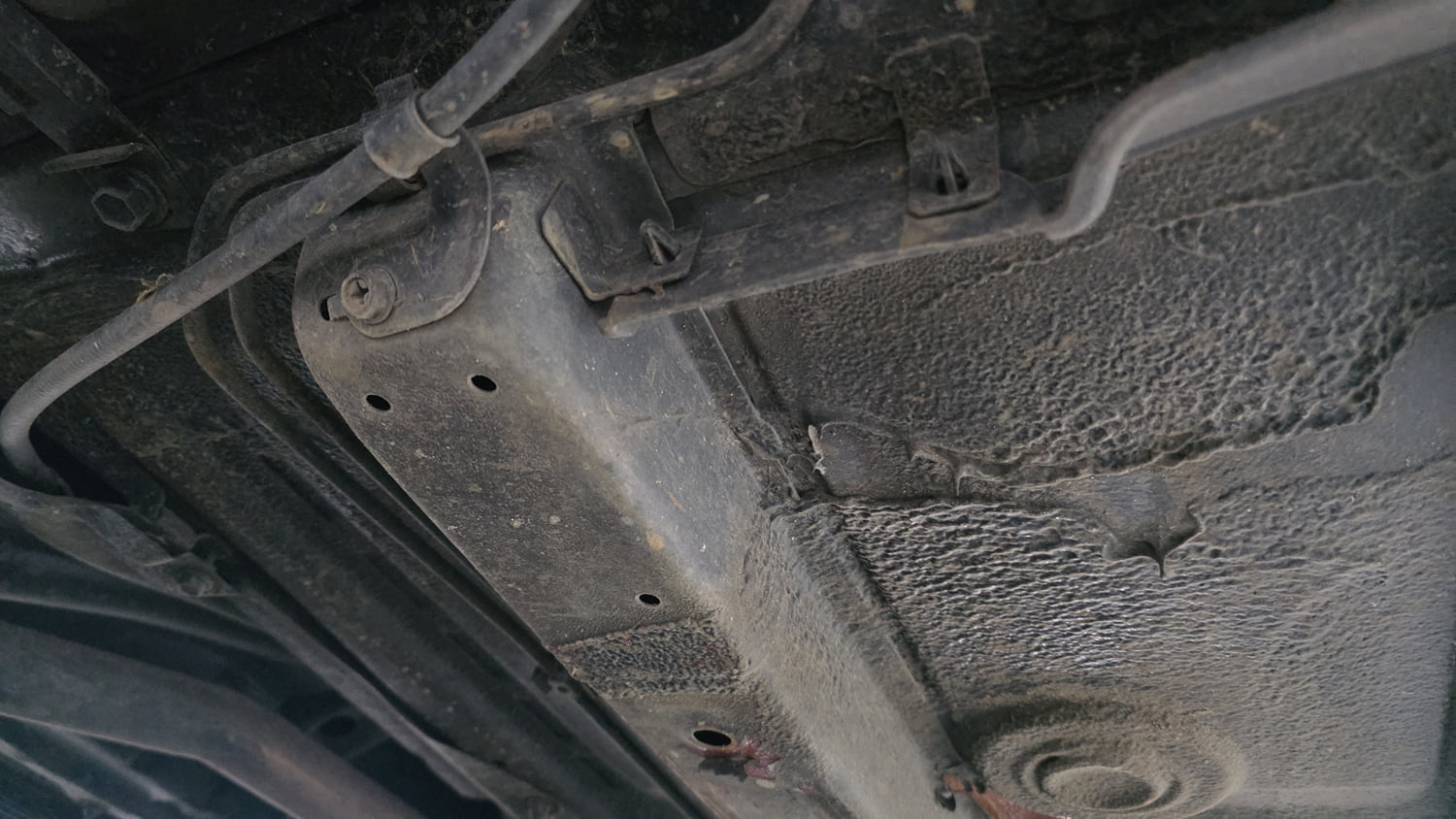 Used 2019 Maruti Suzuki Ciaz Delta Hybrid 1.5 Petrol Manual extra REAR RIGHT UNDERBODY VIEW