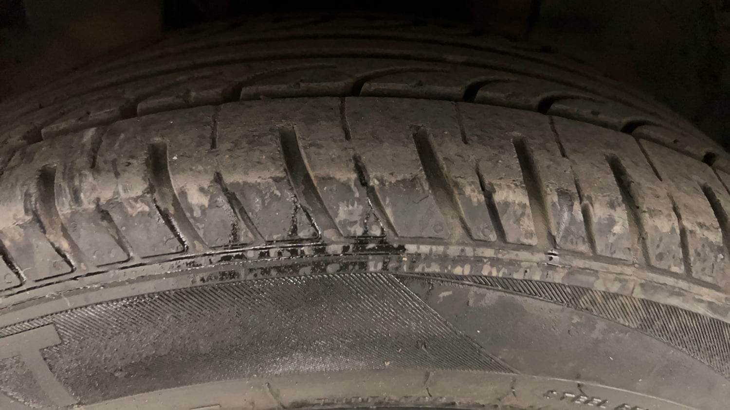 Used 2017 Tata Tigor Revotron XZ (O) Petrol Manual tyres LEFT FRONT TYRE TREAD VIEW