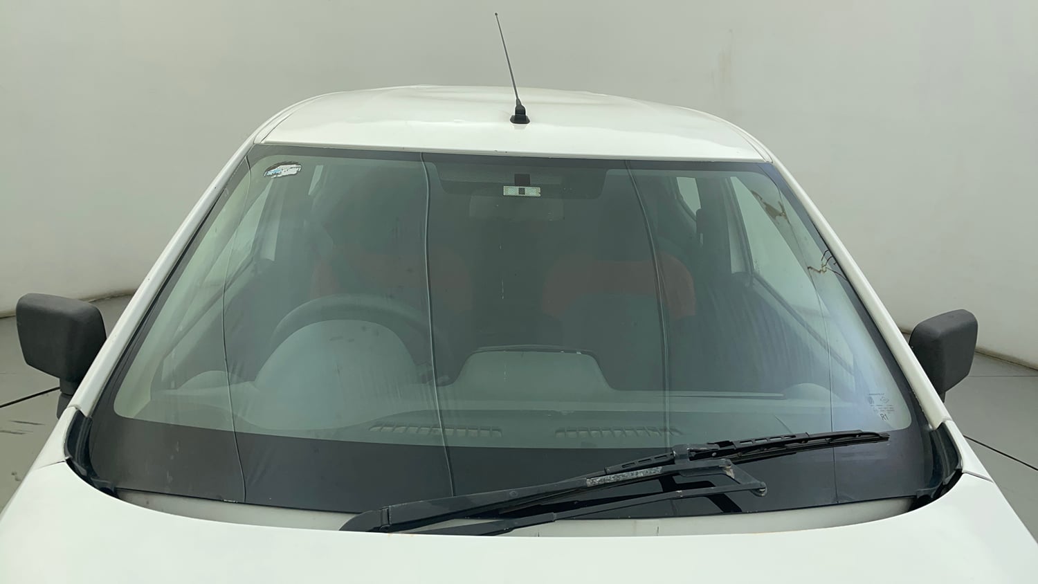 Used 2016 Renault Kwid RXT Petrol Manual exterior FRONT WINDSHIELD VIEW