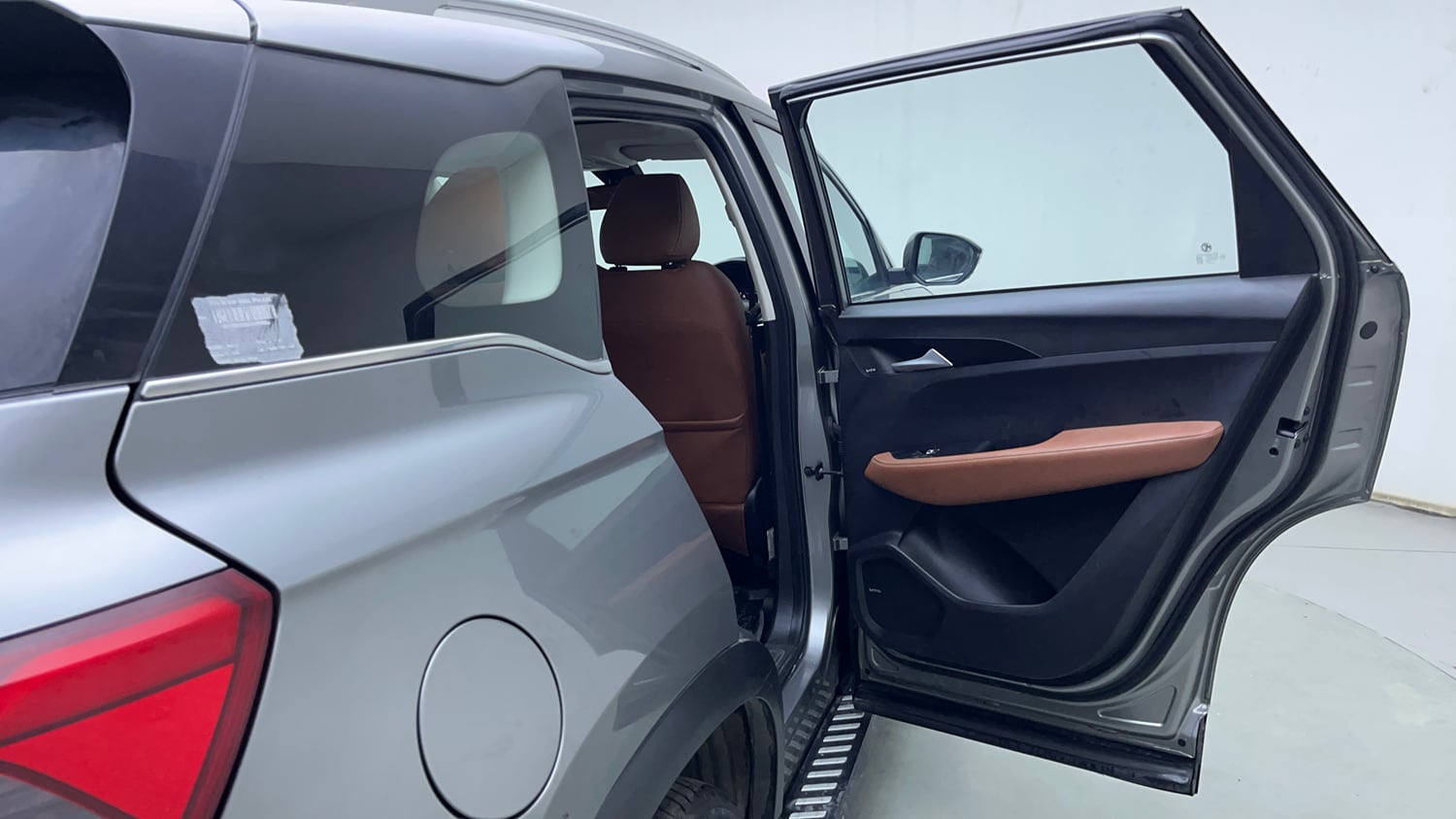Used 2022 MG Motors Hector Plus Sharp 2.0 Diesel Turbo MT 6-STR Diesel Manual interior RIGHT REAR DOOR OPEN VIEW