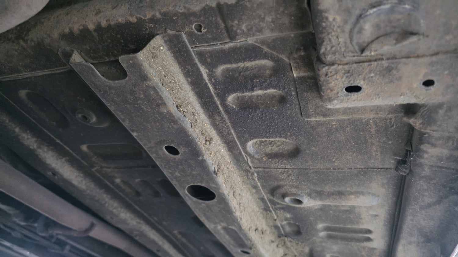 Used 2020 Tata Altroz XZ Petrol Petrol Manual extra REAR RIGHT UNDERBODY VIEW