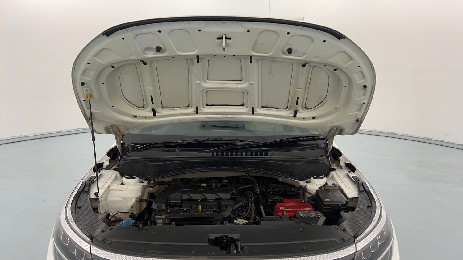Used 2020 Kia Seltos HTX 1.5 Petrol Manual engine ENGINE & BONNET OPEN FRONT VIEW