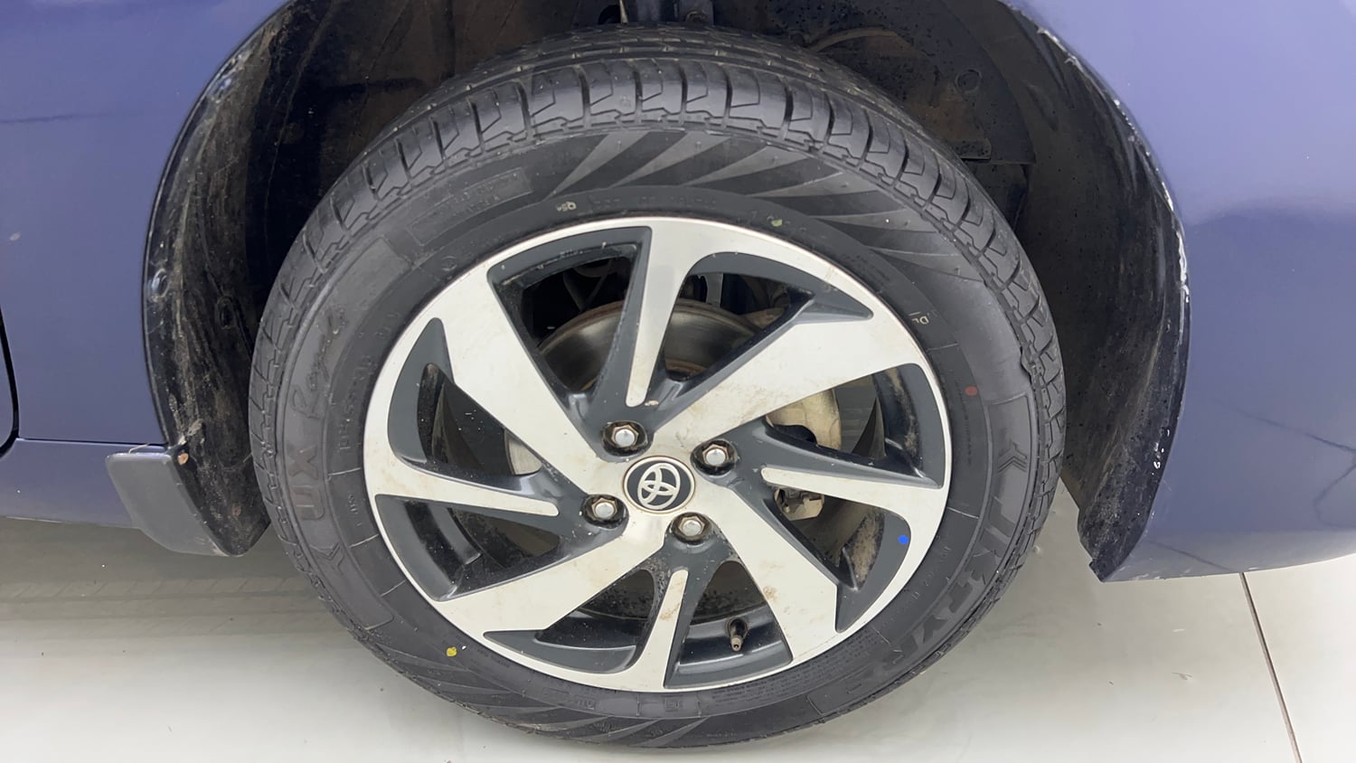 Used 2023 Toyota Glanza G Petrol Manual tyres RIGHT FRONT TYRE RIM VIEW