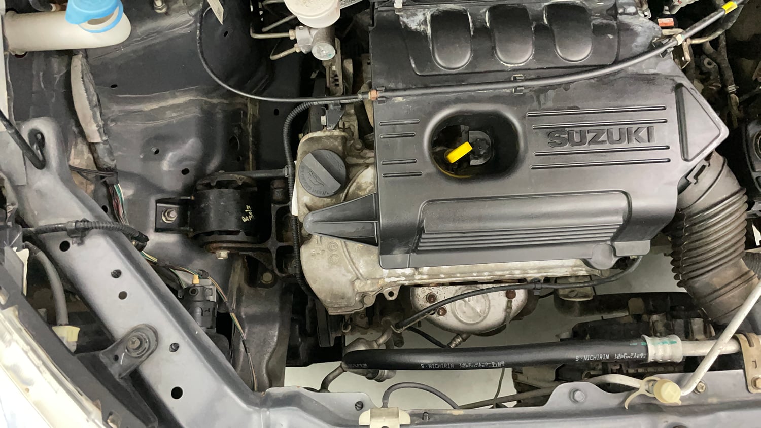 Used 2015 Maruti Suzuki Wagon R VXI Petrol Manual engine ENGINE RIGHT SIDE VIEW