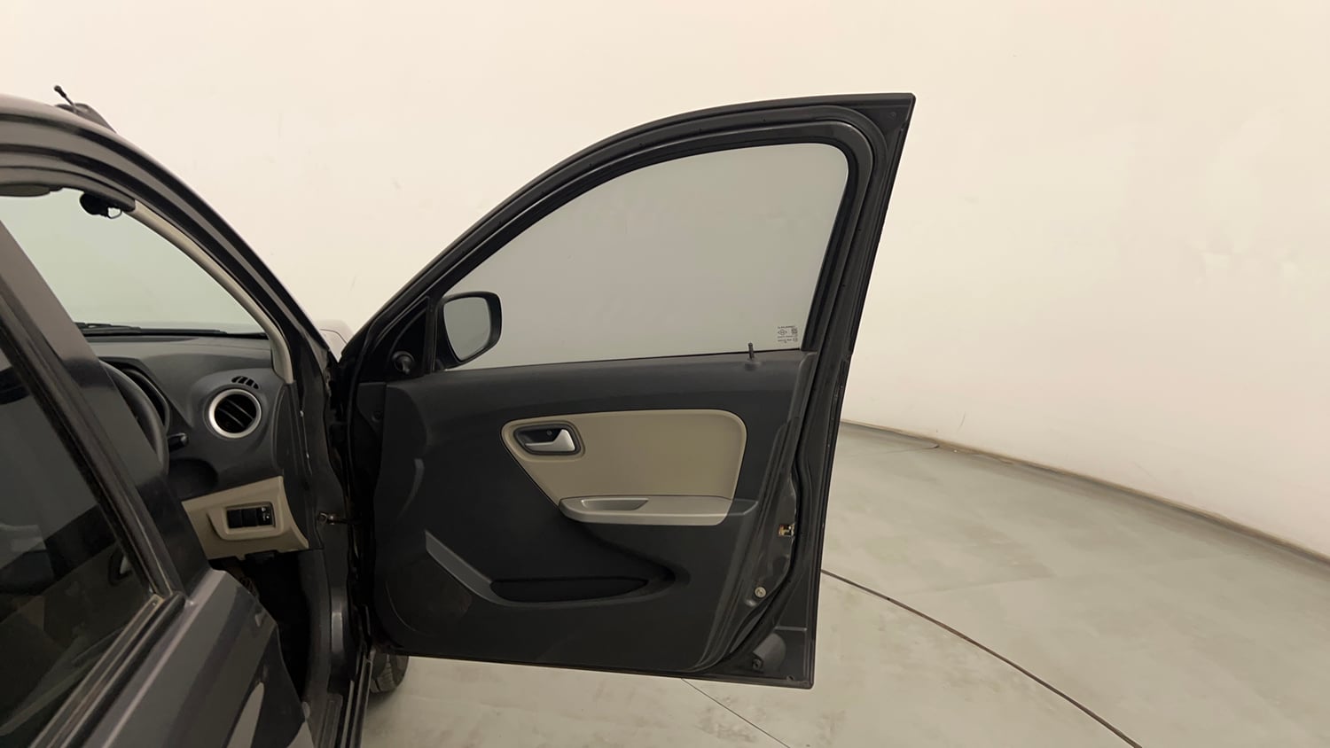 Used 2015 Maruti Suzuki Alto K10 VXi Petrol Manual interior RIGHT FRONT DOOR OPEN VIEW