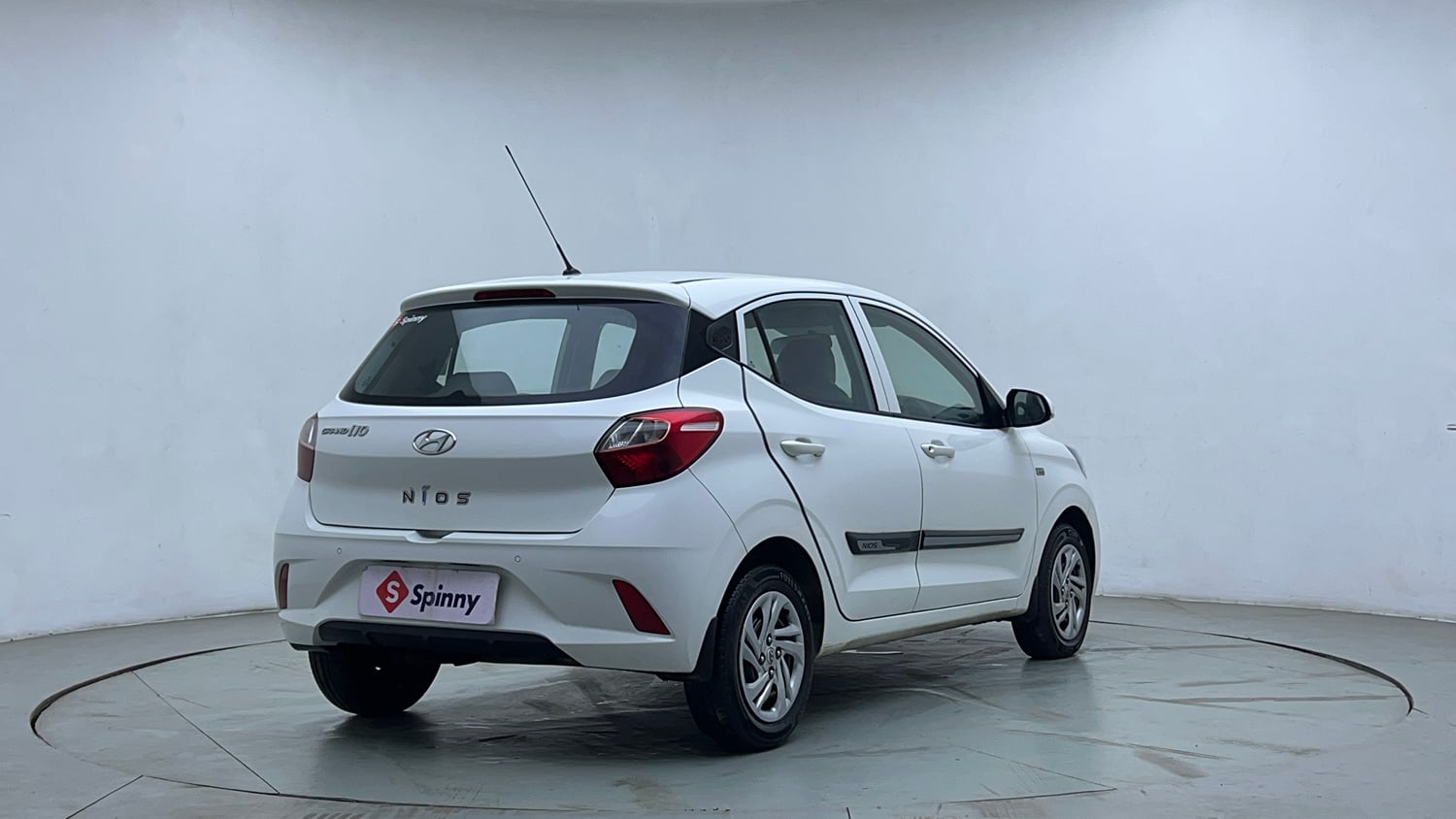 Used 2022 Hyundai Grand i10 Nios Magna AMT 1.2 Kappa VTVT Petrol Automatic exterior RIGHT REAR CORNER VIEW