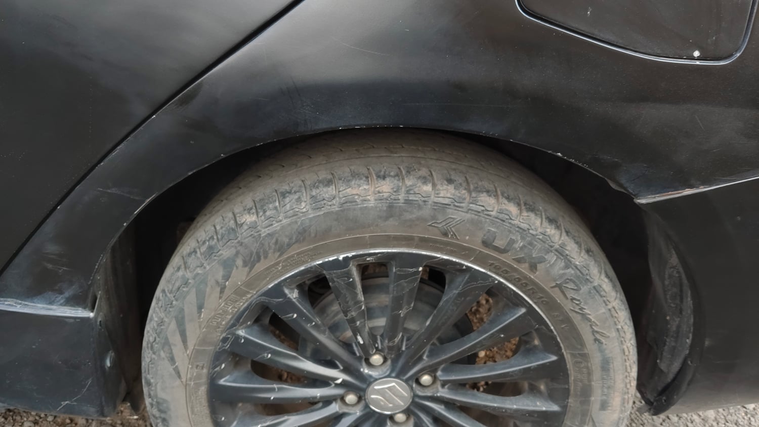Used 2017 Maruti Suzuki Ciaz Alpha 1.3 Hybrid Diesel Manual tyres LEFT FRONT TYRE TREAD VIEW