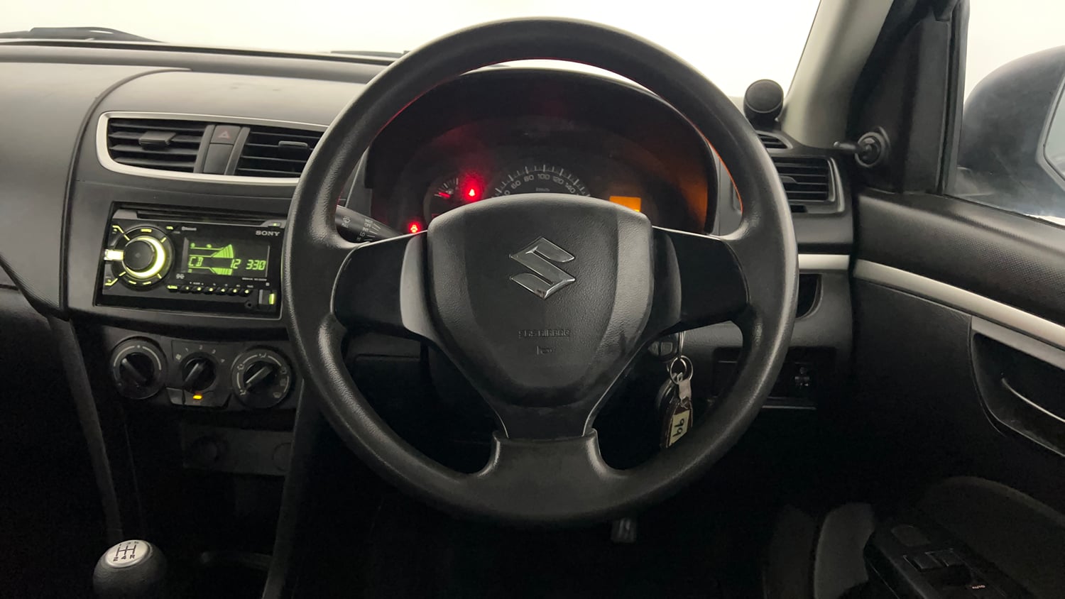 Used 2017 Maruti Suzuki Swift LXi Petrol Manual interior STEERING VIEW