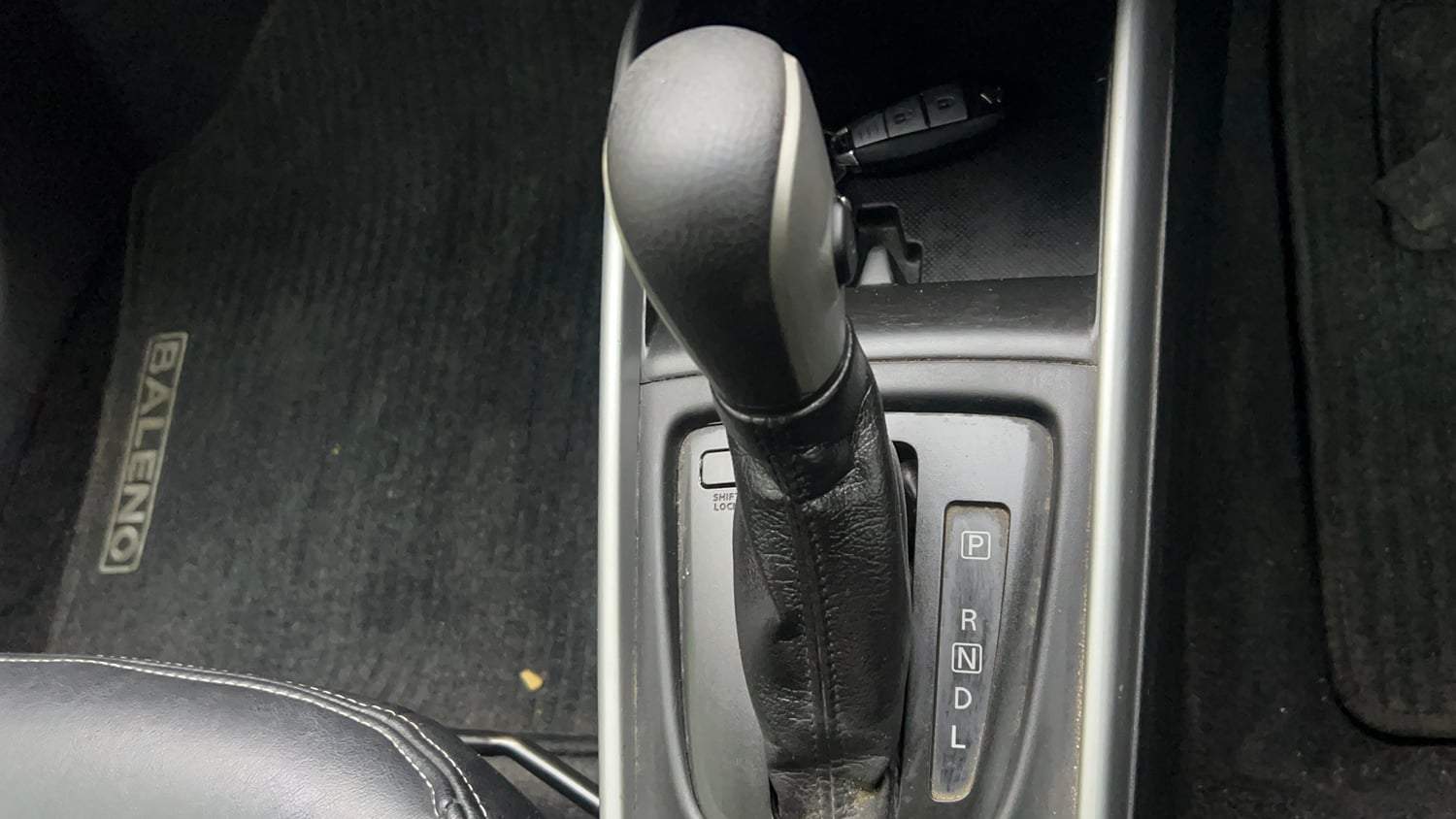 Used 2018 Maruti Suzuki Baleno Zeta 1.2 AT Petrol Automatic interior GEAR  KNOB VIEW