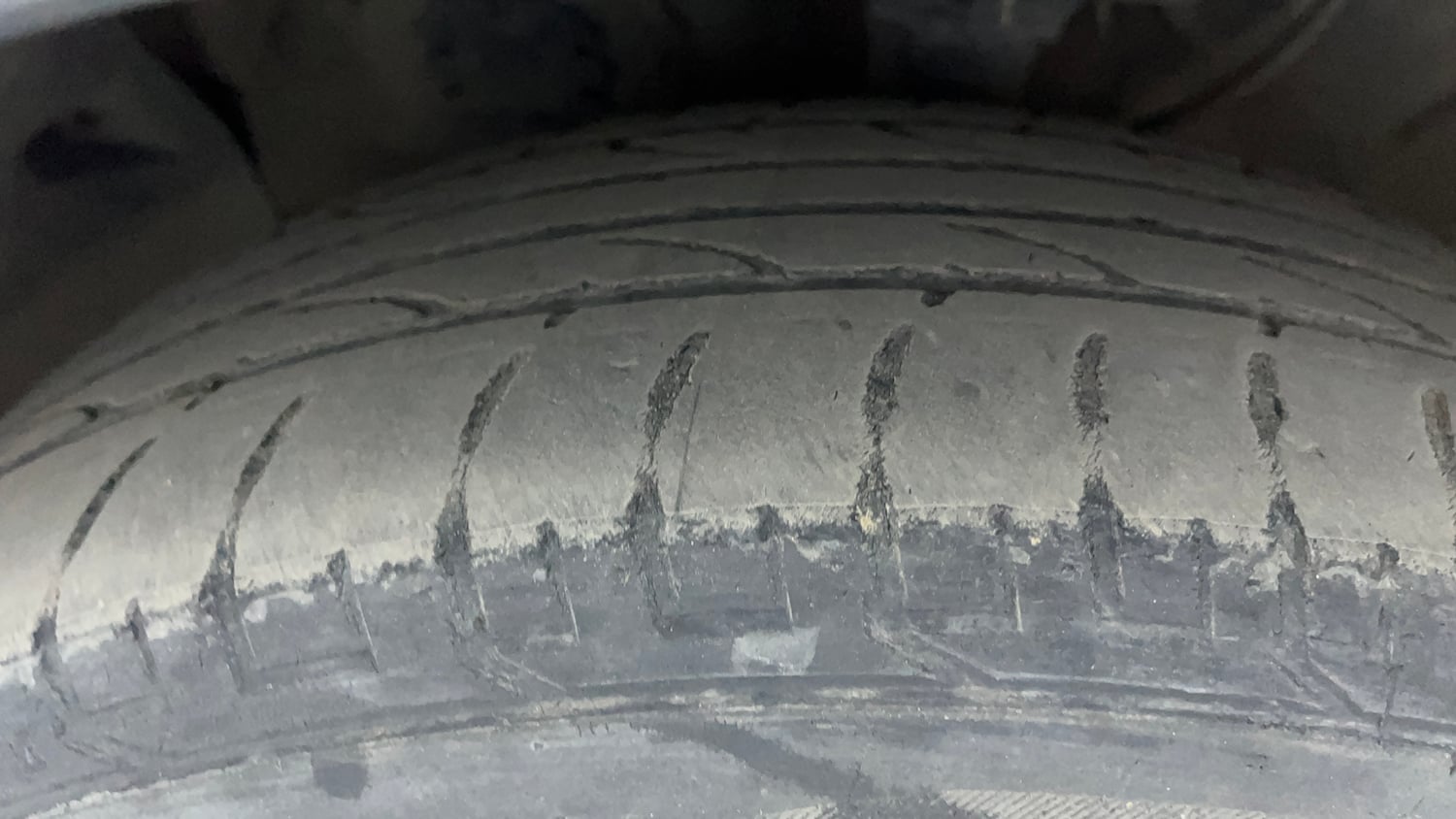 Used 2018 Hyundai Creta SX 1.6 CRDI (O) Diesel Manual tyres LEFT FRONT TYRE TREAD VIEW