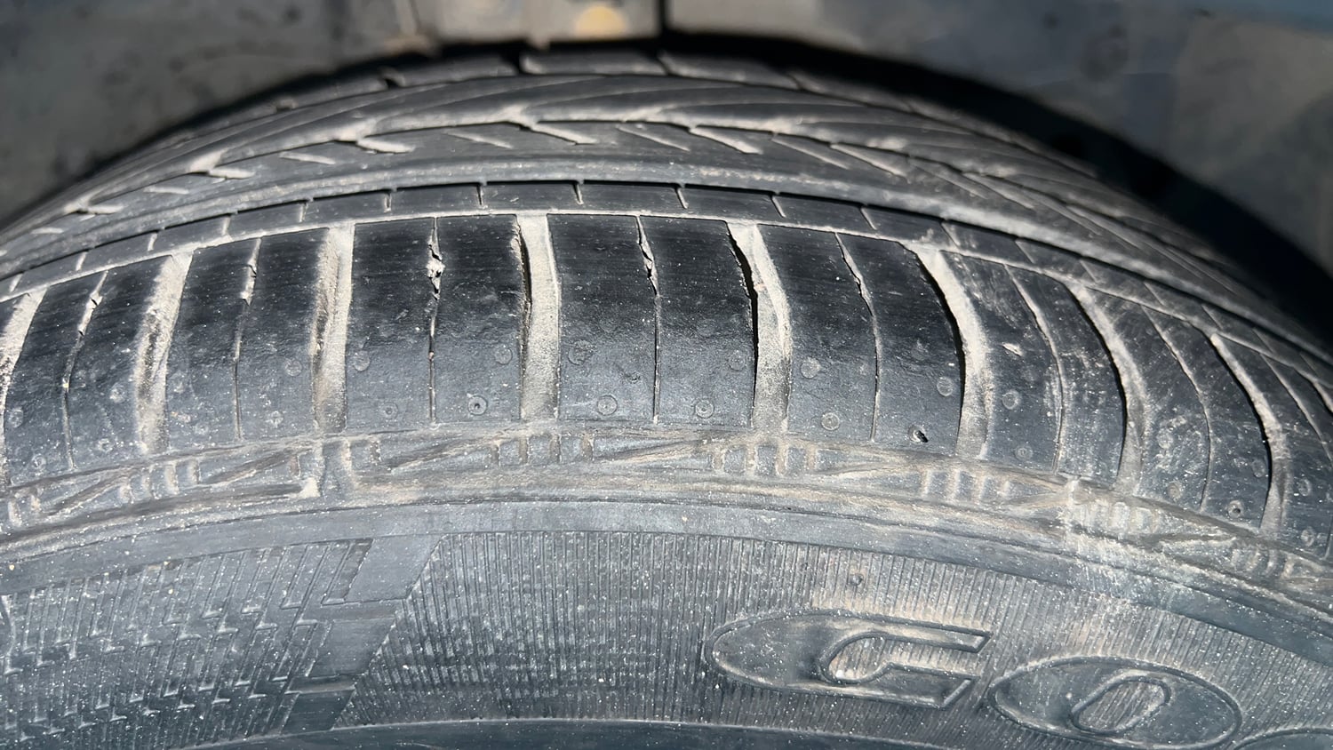 Used 2018 Ford Freestyle Titanium 1.2 Ti-VCT Petrol Manual tyres RIGHT FRONT TYRE TREAD VIEW
