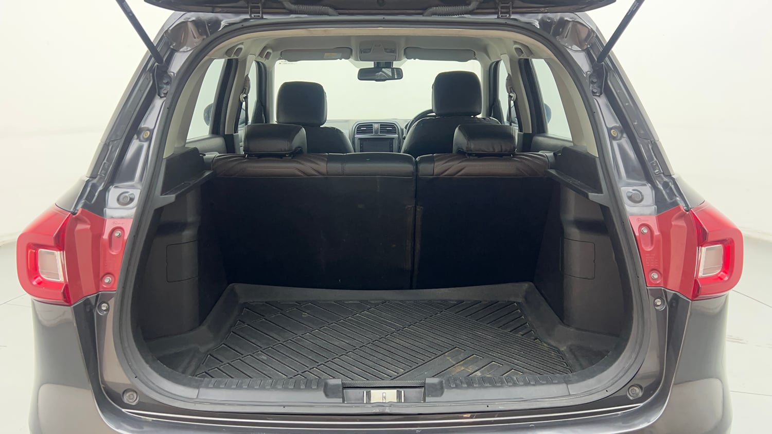 Used 2021 Toyota Urban Cruiser Premium Grade MT Petrol Manual interior DICKY INSIDE VIEW