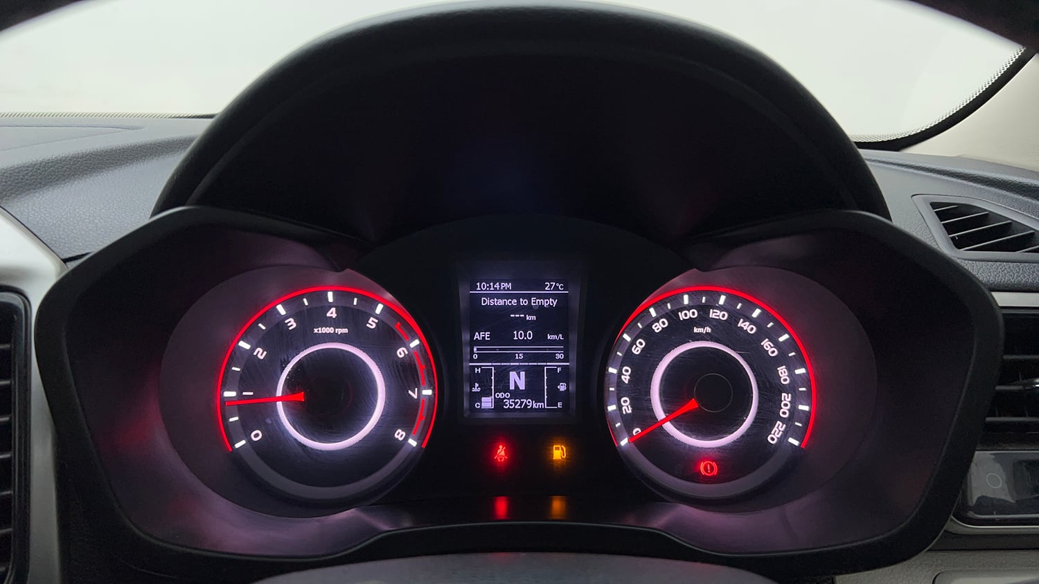 Used 2021 Mahindra XUV 300 W8 1.2 Petrol Petrol Manual interior CLUSTERMETER VIEW