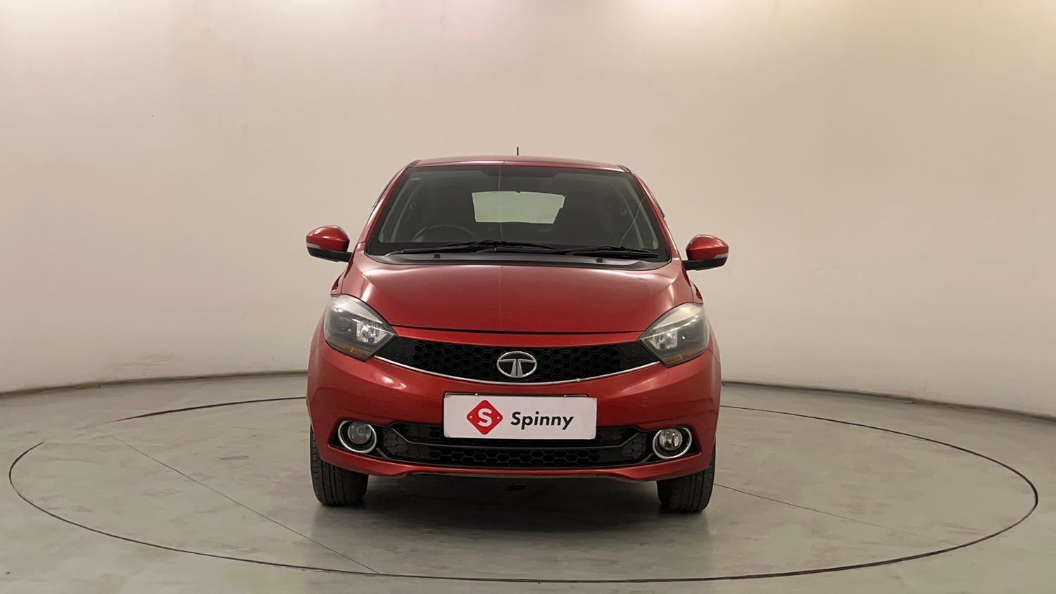 Used 2017 Tata Tigor Revotron XZ (O) Petrol Manual exterior FRONT VIEW