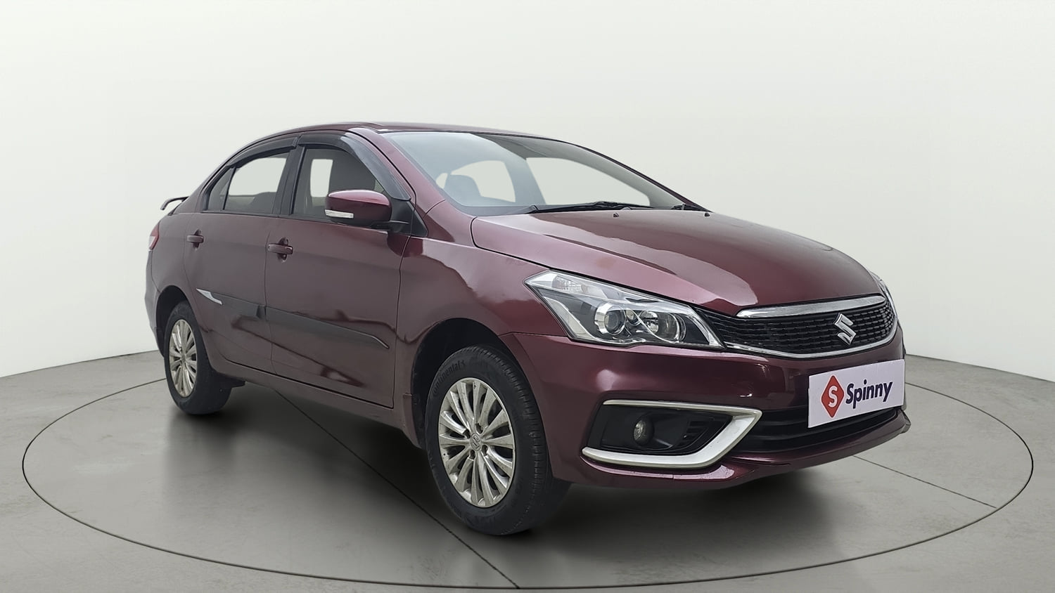 Used 2019 Maruti Suzuki Ciaz Delta Hybrid 1.5 Petrol Manual exterior RIGHT FRONT CORNER VIEW