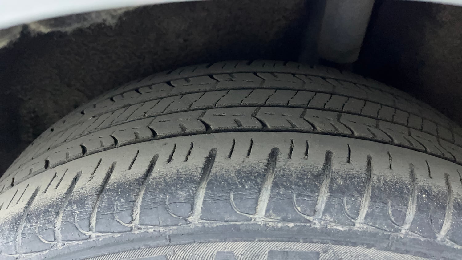 Used 2014 Ford EcoSport Titanium 1.5 TDCi Diesel Manual tyres LEFT REAR TYRE TREAD VIEW