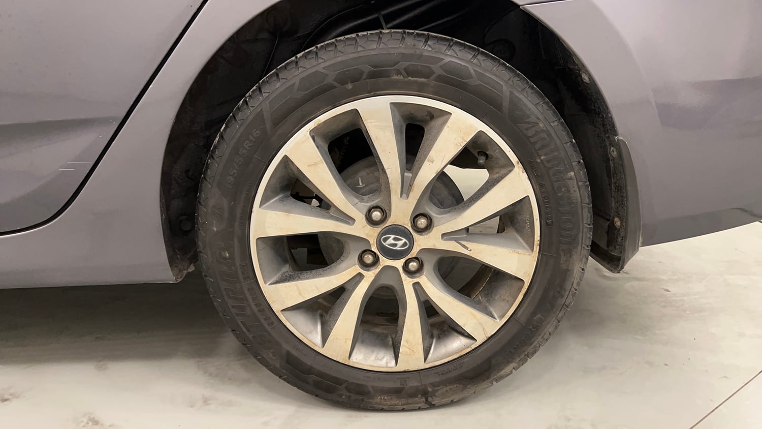 Used 2015 Hyundai Fluidic Verna 4S 1.6 VTVT SX Petrol Manual tyres LEFT REAR TYRE RIM VIEW